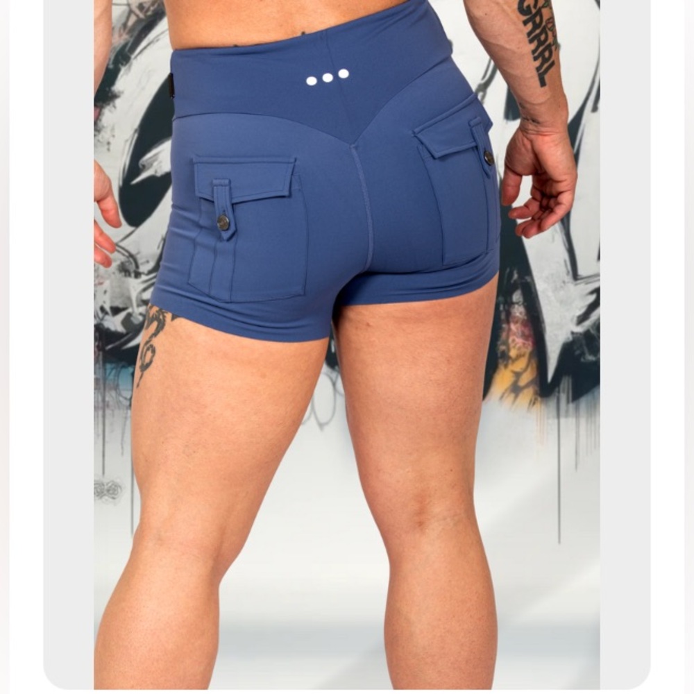 GRRRL BLUE SHORTS - Picture 3 of 9